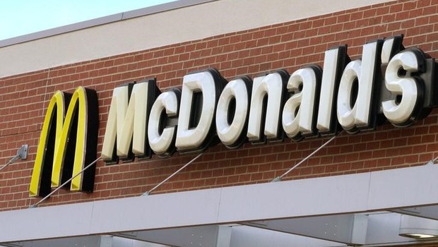 Logo do McDonald's do lado de fora de restaurante em Westminster, no Colorado, Estados Unidos (Foto: Rick Wilking/Reuters)