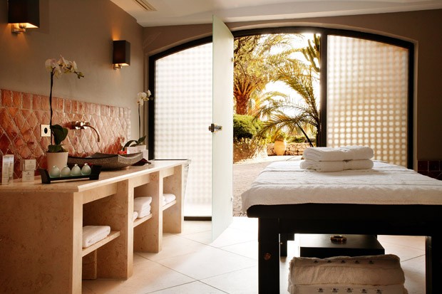 Calmo e cozy, o spa do hotel leva a marca Sisley (Foto: Divulgação)