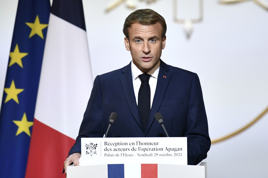 O presidente da França, Emmanuel Macron, durante discurso em Paris, sobre a 'Operação APAGAN' no Afeganistão
