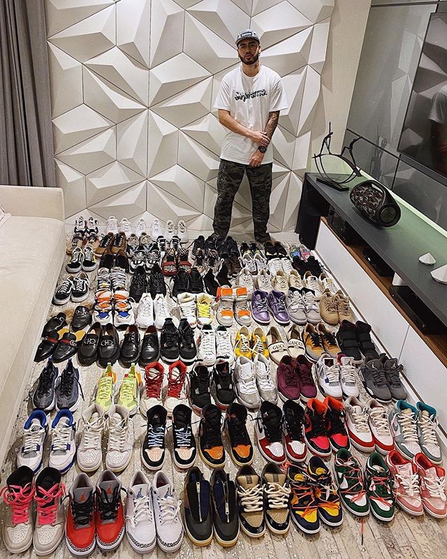 Kevinho com coleção de tênis (Foto: Reprodução/Instagram)