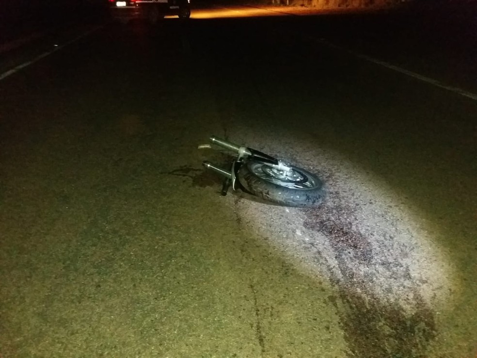 Médico neurocirurgião que pilotava motocicleta atropelou em vaca e morreu em Cuiabá (Foto: Deletran)