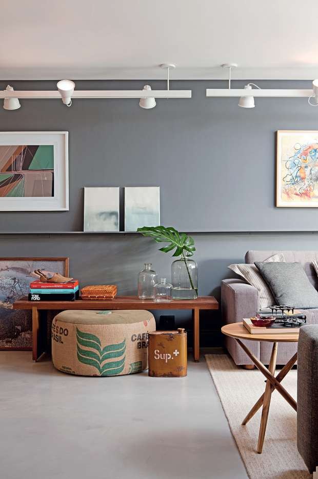 Trilhos eletrificados com spot para iluminar ambientes escuros (Foto: Marco Antonio/Editora Globo)