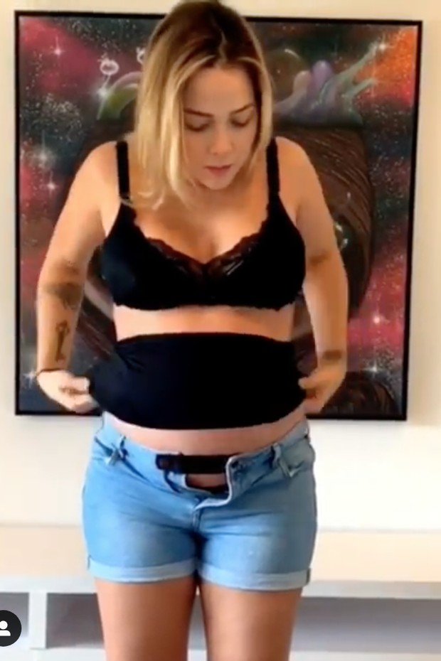 Carol Dantas mostra o barrigão de grávida (Foto: Reprodução/Instagram)