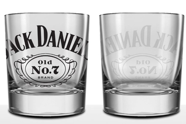 Neste Dia dos Pais, na compra do Gentleman Jack você ganha dois copos colecionáveis (Foto: Divulgação)