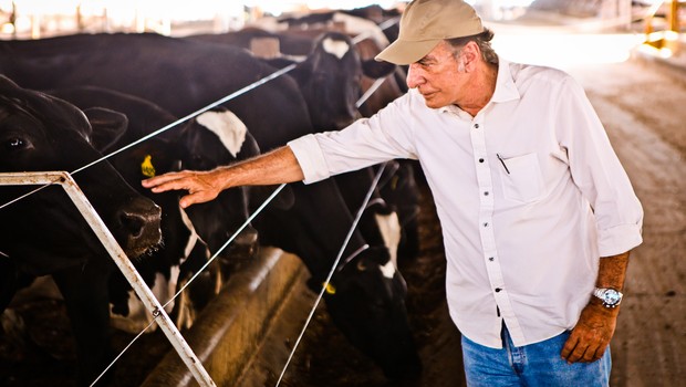 Everardo Ferreira Telles tem mais de 14 mil cabeças de gado (Foto: Divulgação)