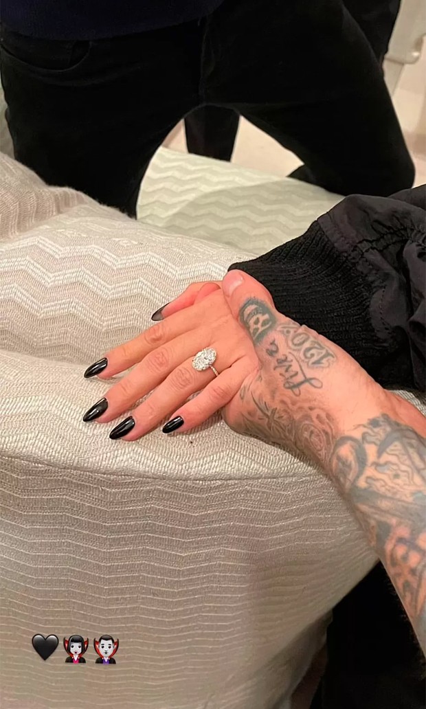 Kourtney Kardashian e Travis Barker ficam noivos (Foto: Reprodução / Instagram)
