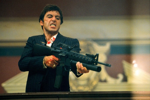 Al Pacino como Scarface no remake dirigido por Brian de Palma e lançado em 1983 (Foto: Reprodução)
