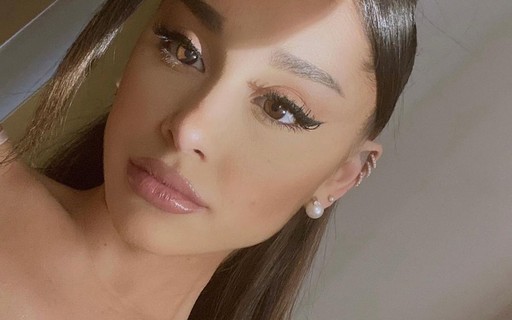 Ariana Grande faz homenagem 4 anos após ataque terrorista em Manchester