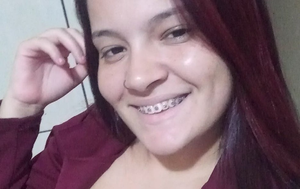 Pâmela levou facadas nas costas e pescoço, segundo Polícia Civil — Foto: Facebook/Arquivo pessoal