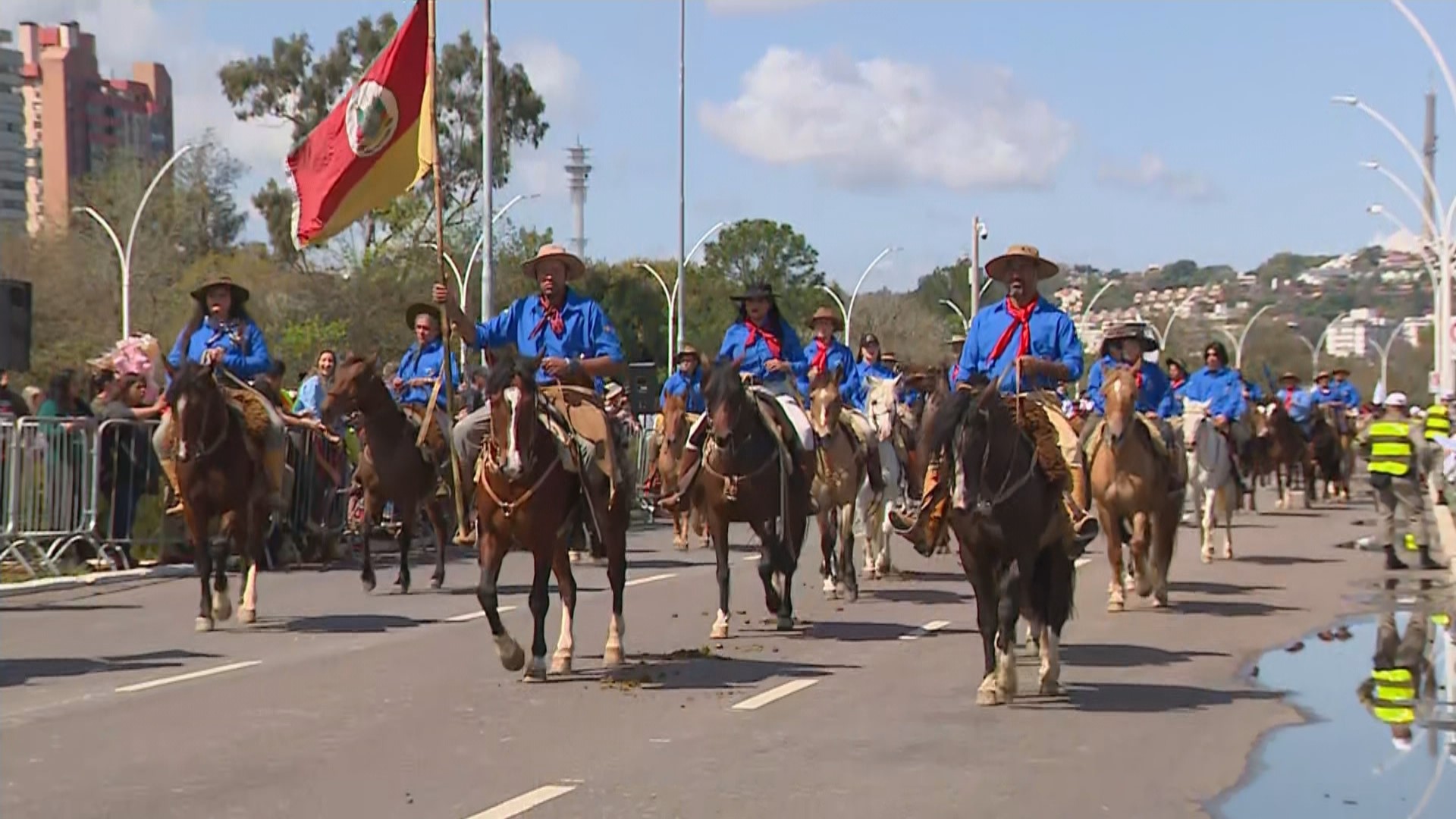 Desfile Farroupilha de Porto Alegre será substituído por cavalgadas solidárias