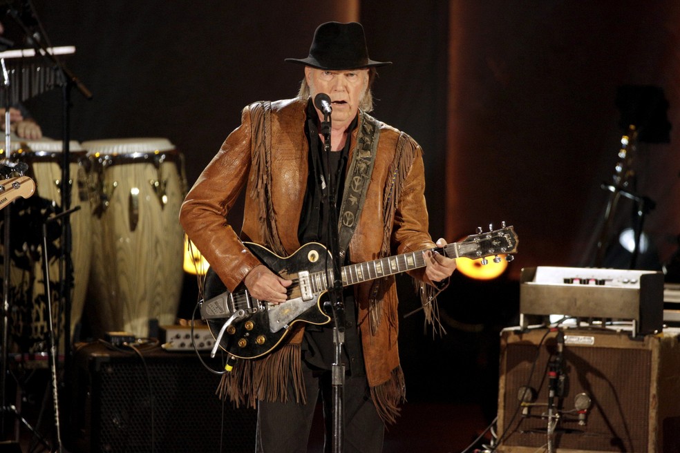 Neil Young durante apresentação em Washington em novembro de 2015  — Foto: REUTERS/Joshua Roberts/Arquivo