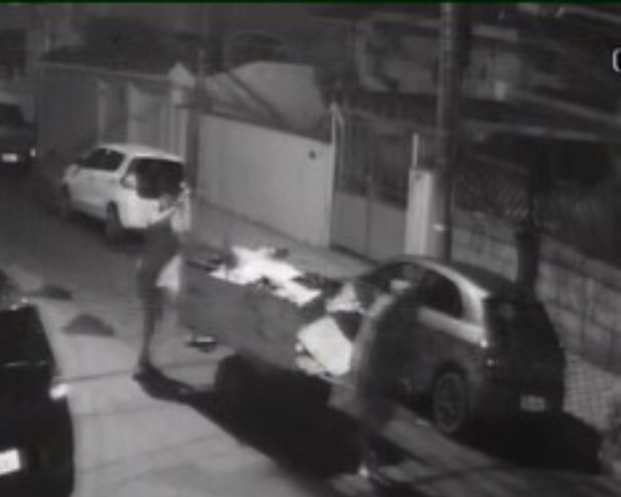 Quadrilha invade prédio em obras furta 200 kg de fios e foge em carroça no litoral de SP: 'perderam o medo'