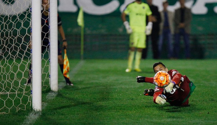 Danilo Chapecoense x Independiente (Foto: Márcio Cunha/Mafalda Press/Estadão Conteúdo)