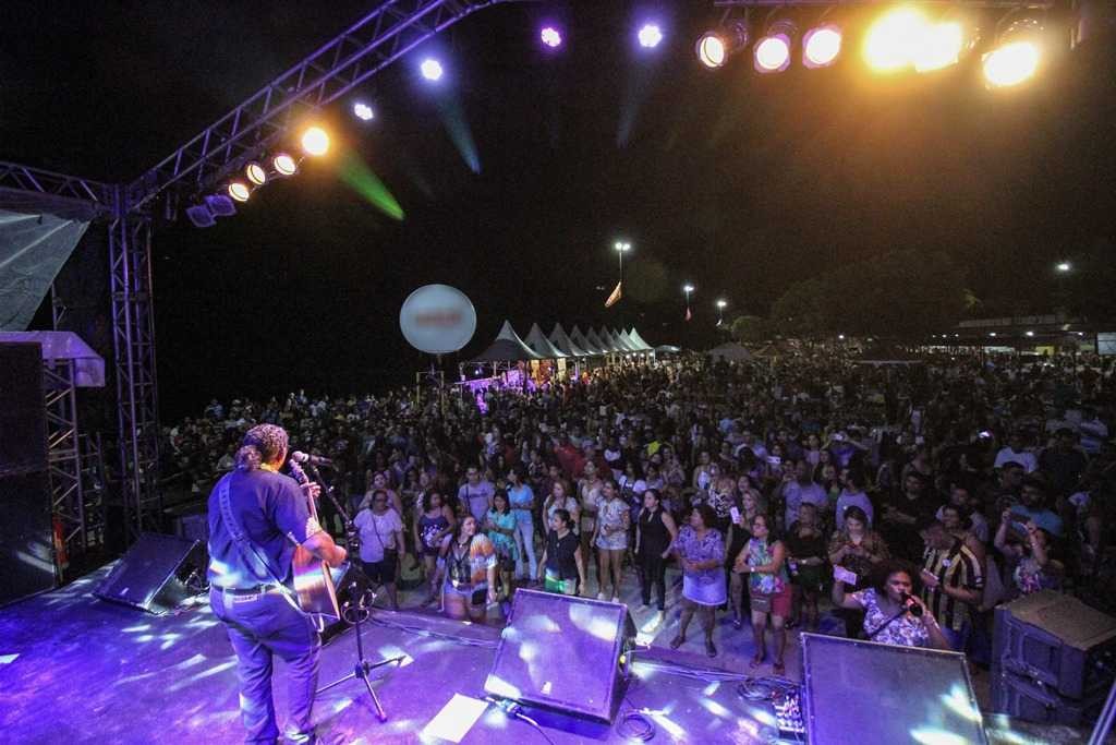 'Luau da Cidade' abre temporada com 4 horas de shows de artistas regionais, em Macapá