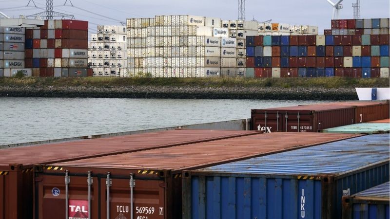 Roterdã tem o maior porto da Europa (Foto:  BBC News)