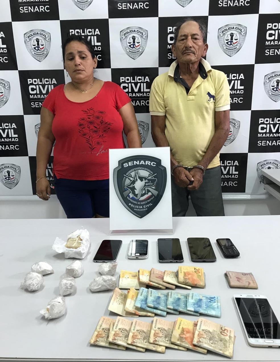 Fabiana Macedo Máximo e Raimundo Carlos Costa foram presos por tráfico de drogas em São Luís — Foto: Divulgação/Polícia Civil