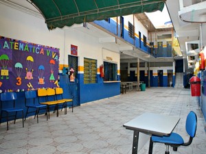 Escola Municipal Adolpho Ducke em Manaus (Foto: Adneison Severiano/G1)