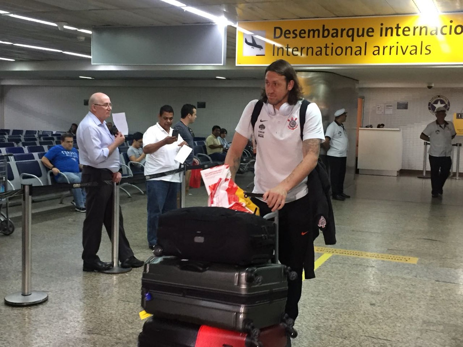 Lar, doce lar: Corinthians chega ao Brasil após Torneio da Flórida