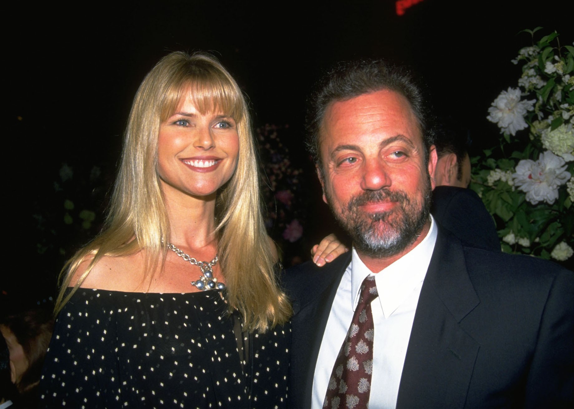Billy Joel e Christie se separaram em 1994, nove anos depois de se casaram, mas o eles ainda se ajudam. Em agosto passado, o cantor, inclusive, fez uma serenata para ela com a música ‘Uptown Girl’ no Madison Square Garden. (Foto: Getty Images)