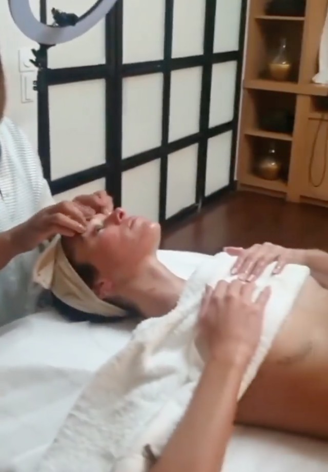 Bruna Marquezine aproveita dia de massagem em Paris (Foto: Reprodução/Instagram)