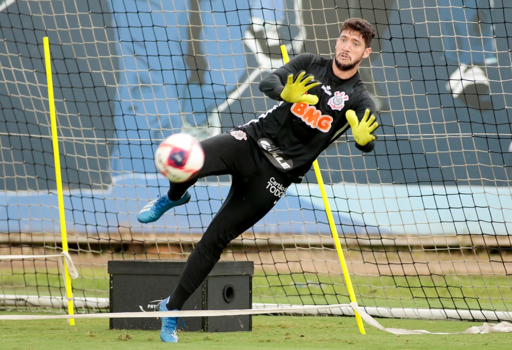 Corinthians oficializa duas saídas de jogadores para Ponte Preta