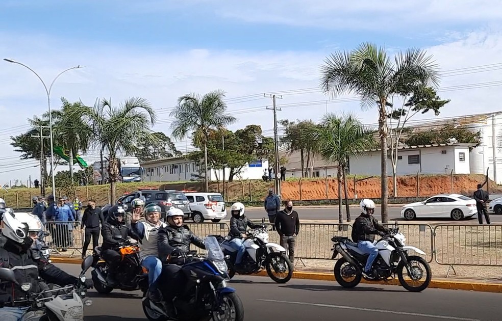 O presidente Jair Bolsonaro participou neste sábado (31) de um passeio de motociclistas em Presidente Prudente  — Foto: Aline Costa/G1