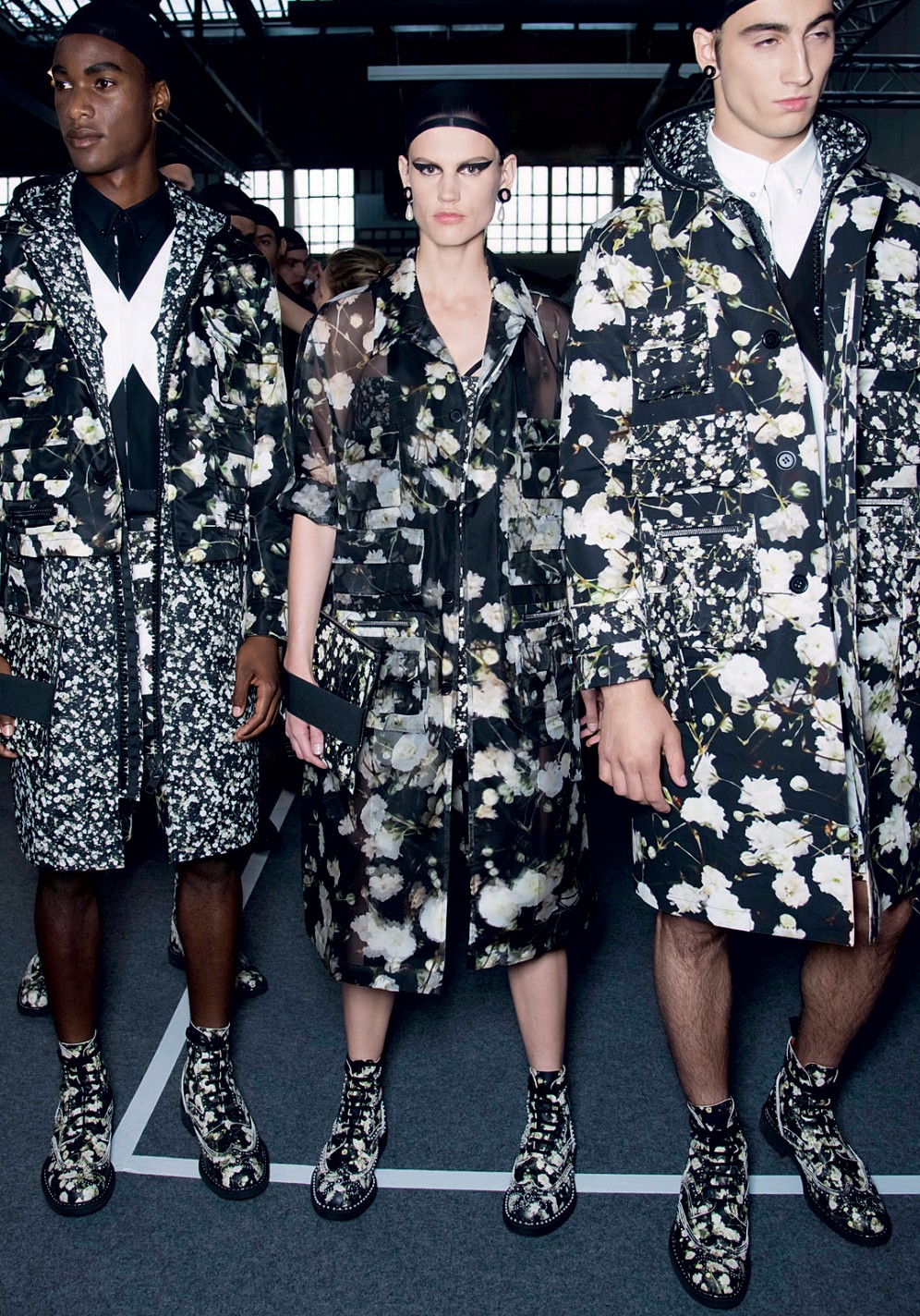 O unissex foi destaque na passarela da Givenchy (Foto: IMAX TREE, MARCIO MADEIRA E DIVULGAÇÃO)