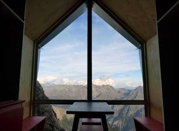 Do interior da cabana é possível ter uma bela vista aérea (Foto: Reprodução Roberto Dini, Stefano Girodo, Grzegorz Grodzicki and Adele Muscolino.)