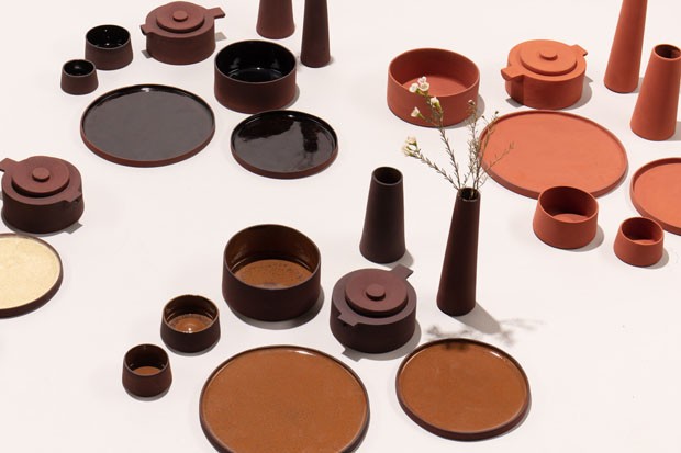 Designers transformam resíduos industriais em utensílios de cerâmica (Foto: Reprodução)