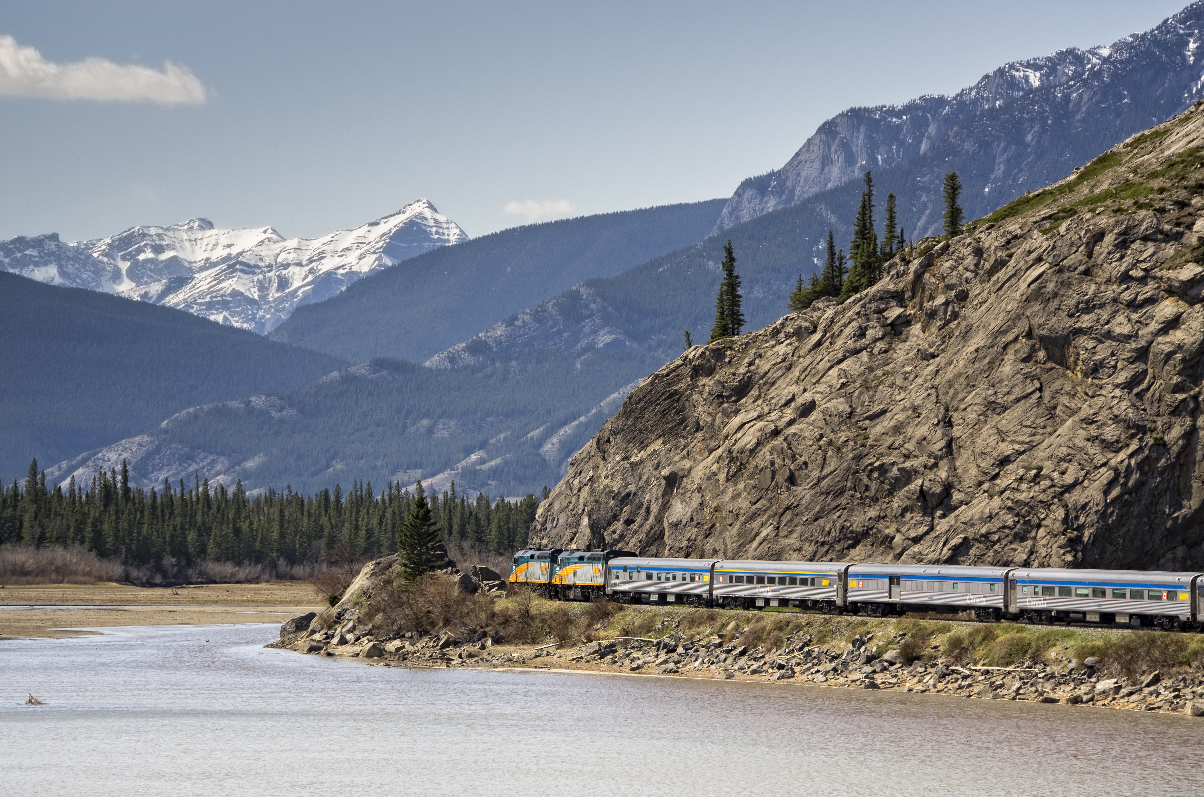 Trem canadense que inicia a viagem (Foto: Divulgação)