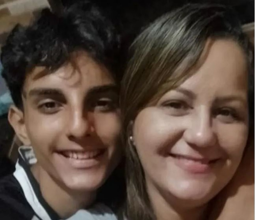 Valéria Corrêa e o neto,  Christhian Lima; ele será cuidado pelos avôs — Foto: Divulgação 