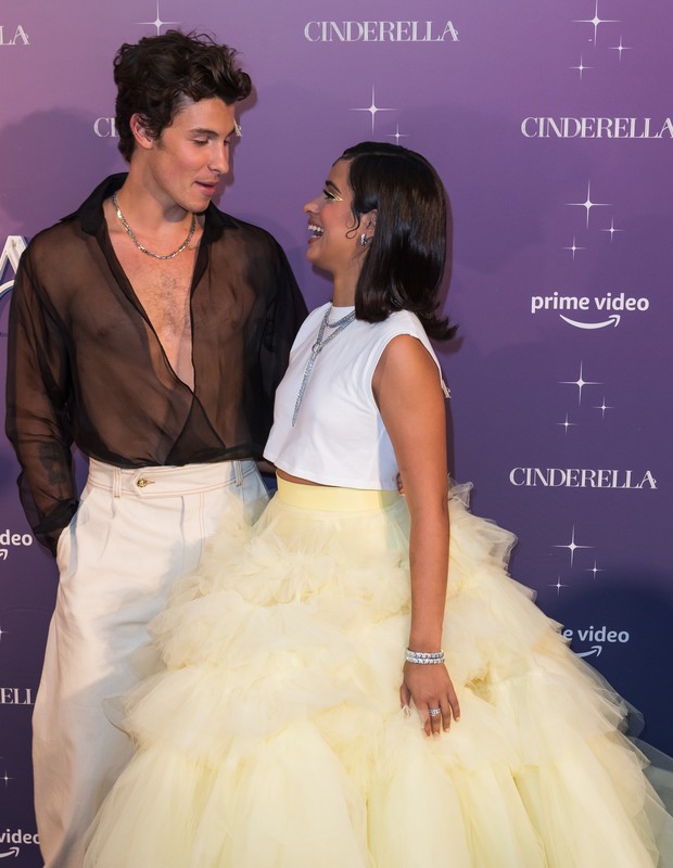 Camila Cabello é prestigiada por Shawn Mendes em première de Cinderela (Foto: Getty Images)