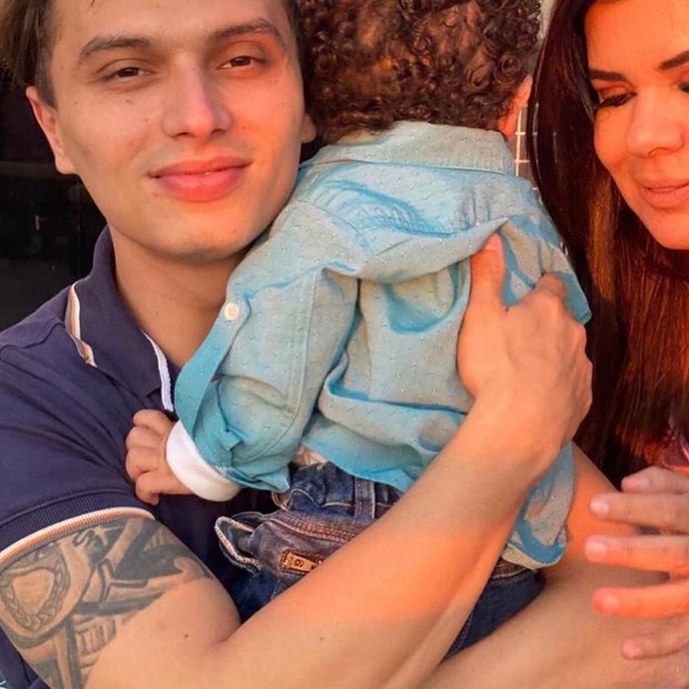Mara Maravilha com Gabriel Torres e o filho, Benjamin (Foto: Reprodução/Instagram)