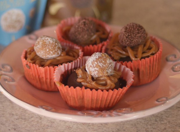 Você pode finalizar os cupcakes saudáveis de farinha de aveia com cobertura e docinhos de sua preferência (Foto: Flormel / Divulgação)