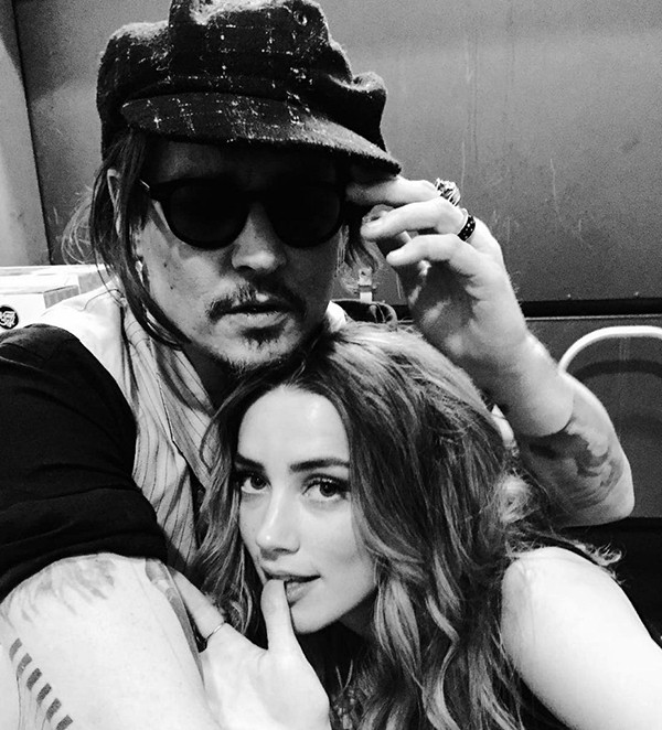 Johnny Depp e Amber Heard (Foto: Twitter)