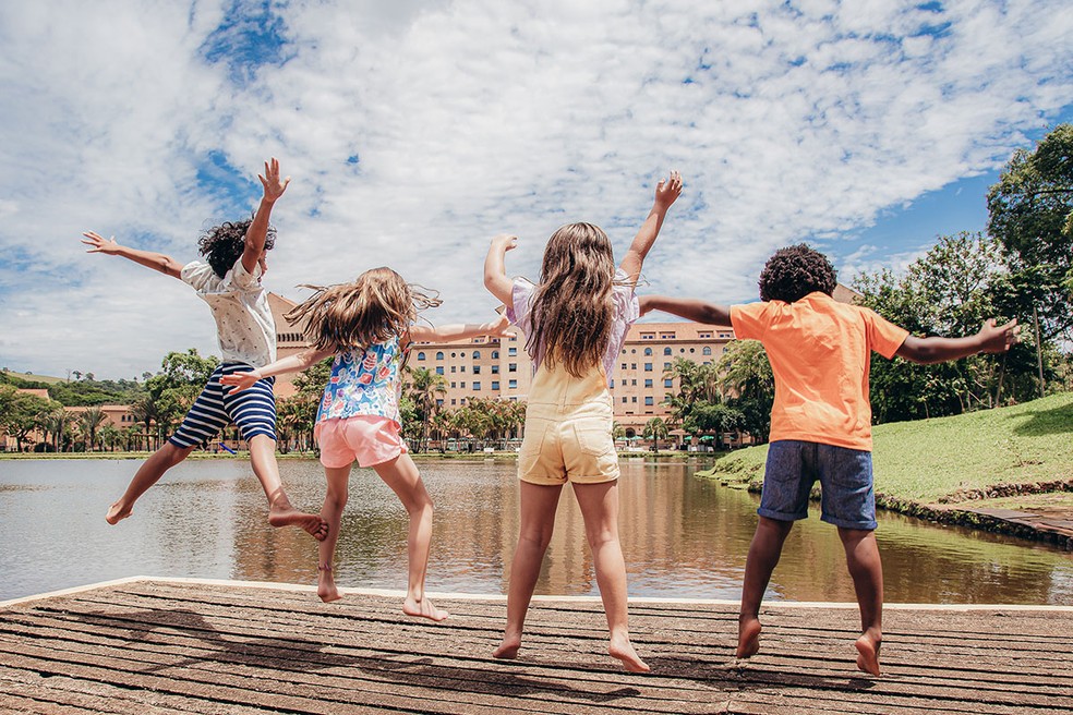 Como  um hotel para toda a famlia, h muitas opes para as crianas – todas acompanhadas de recreadores — Foto: Gabriel Boieras / Divulgao