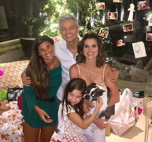 Flávia com a família (Foto: Reprodução/Instagram)
