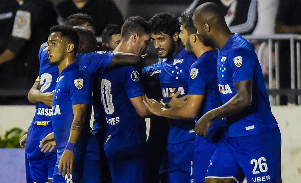 LÃ©o comemora o primeiro gol do Cruzeiro na partida contra o Vasco  (Foto: Alexandre Loureiro/BP Filmes)