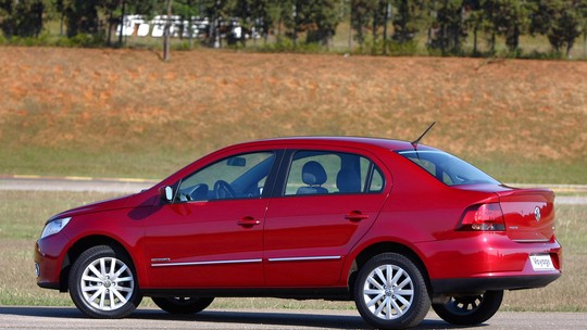 Volkswagen Voyage saiu de linha, mas é boa opção de carro usado por até R$ 30 mil