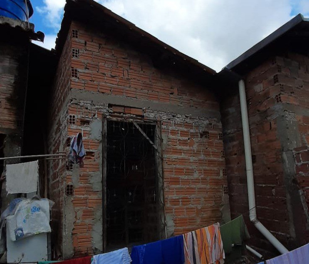 Cômodo possuía grade na única porta de acesso — Foto: Divulgação/ Polícia Civil