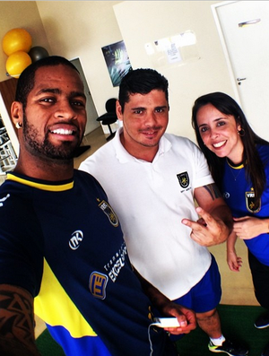 Se recuperando de lesão, Dedé não deve jogar primeiro amistoso nos EUA