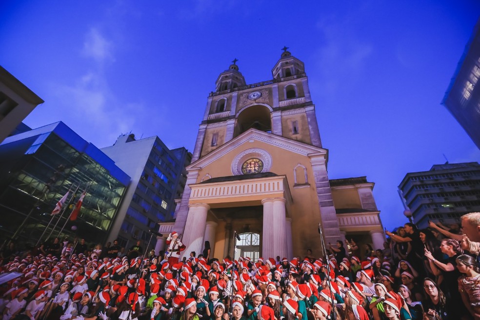 Abertura do Natal em Florianópolis ocorre na Catedral Metropolitana nesta segunda — Foto: CDL/Divulgação