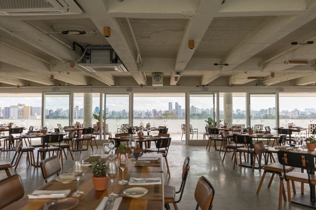 Novo restaurante em edifício de Oscar Niemeyer tem vista para o Ibirapuera (Foto: Rubens Kato)