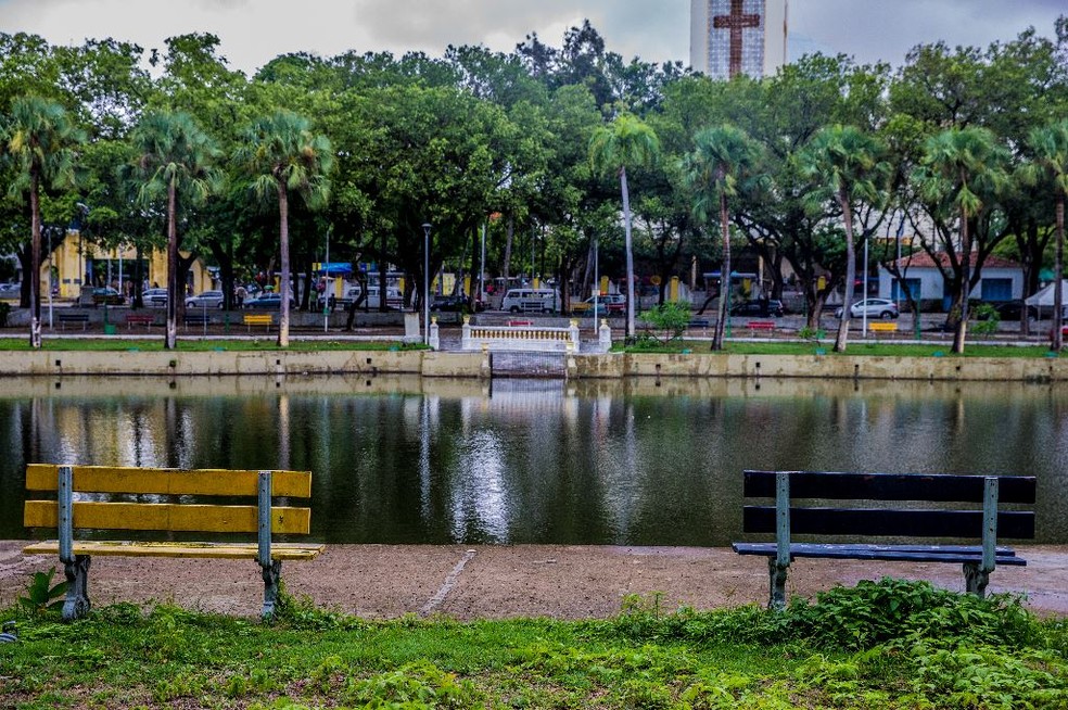 Criminoso foi flagrado pela polÃ­cia no Parque da CrianÃ§a, no Centro de Fortaleza. â€” Foto: Nah Jereissati