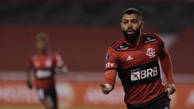 Gabigol comemora gol contra a LDU