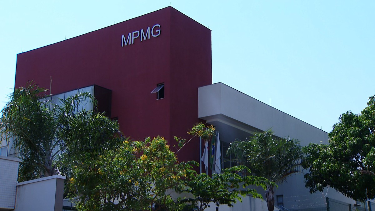 Operação 'Libertas': 4ª fase vai a clínica usada por Pamela Volp para implantar próteses de silicone de forma clandestina em Uberlândia - G1