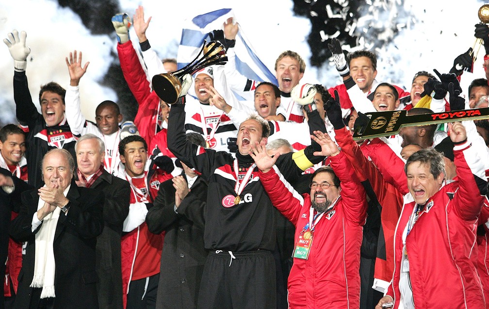 São Paulo comemora título de campeão do Mundial de Clubes, em 2005 — Foto: Getty Images