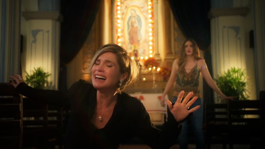 Flávia Alessandra fala da emoção de gravar o reencontro de Helena e Luna em 'Salve-se Quem Puder': 'Me deu uma coisa de soluçar, chorar'