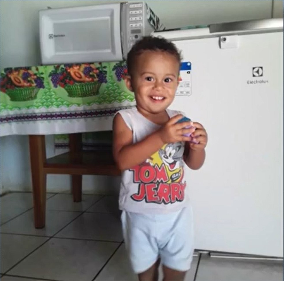 João Pedro Ferreira costa, de 1 ano e 10 meses, foi picado por um escorpião. — Foto: Reprodução/TV Gazeta