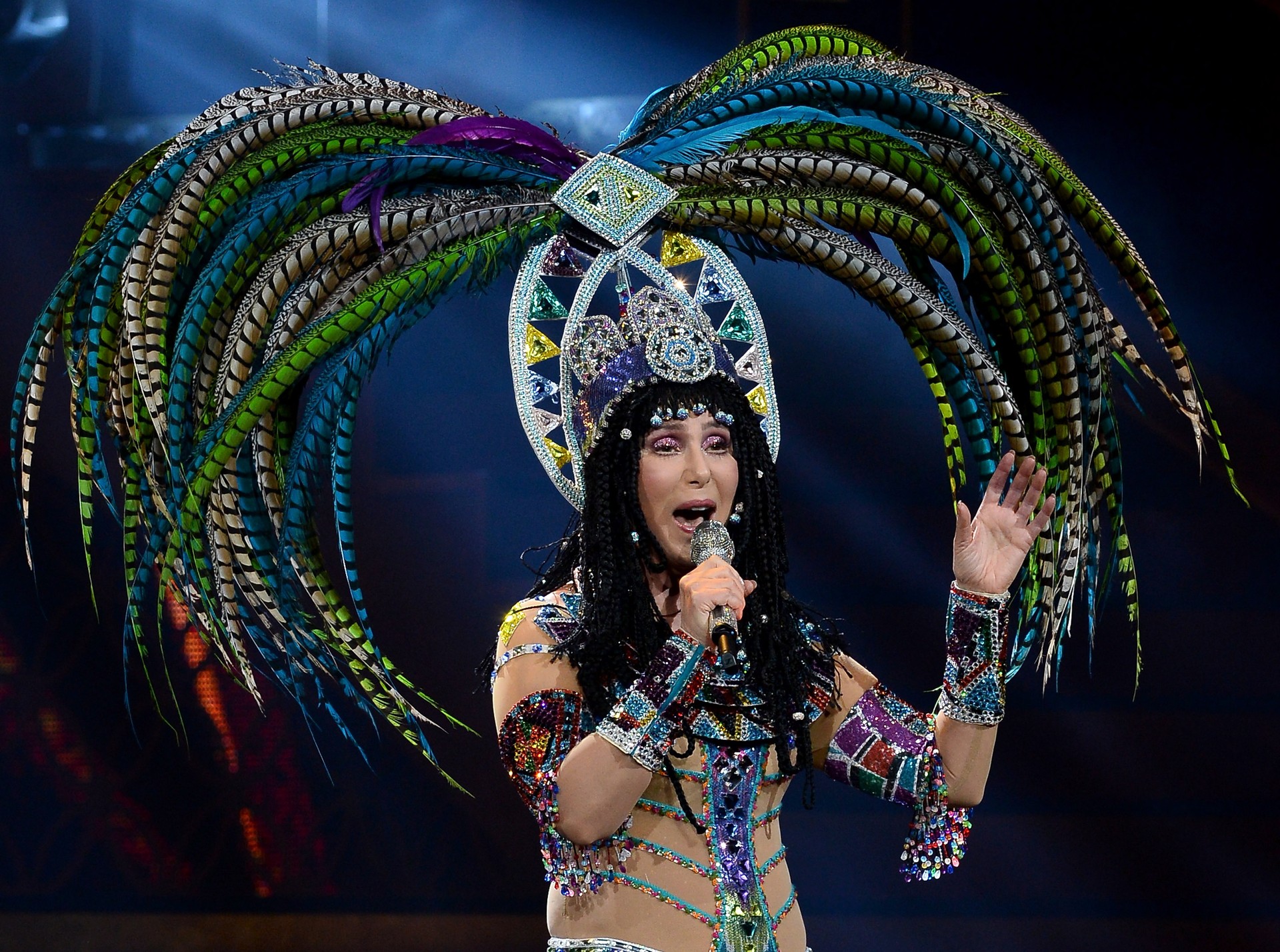 Cher durante apresentação da 'Dressed To Kill Tour' em Las Vegas, em Maio deste ano. (Foto: Getty Images)
